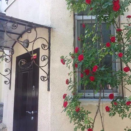 Apartment Studio Near The Sea Odesa